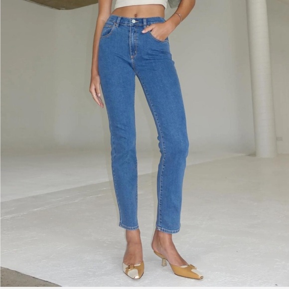 Abrand Jeans a 95 mid rise stovepipe in Liliana size 26 - Picture 1 of 5